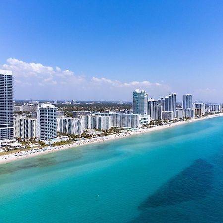 Wake Up To The Sound Of Waves In A Stylish Condo In A Luxury Resort ハリウッド エクステリア 写真