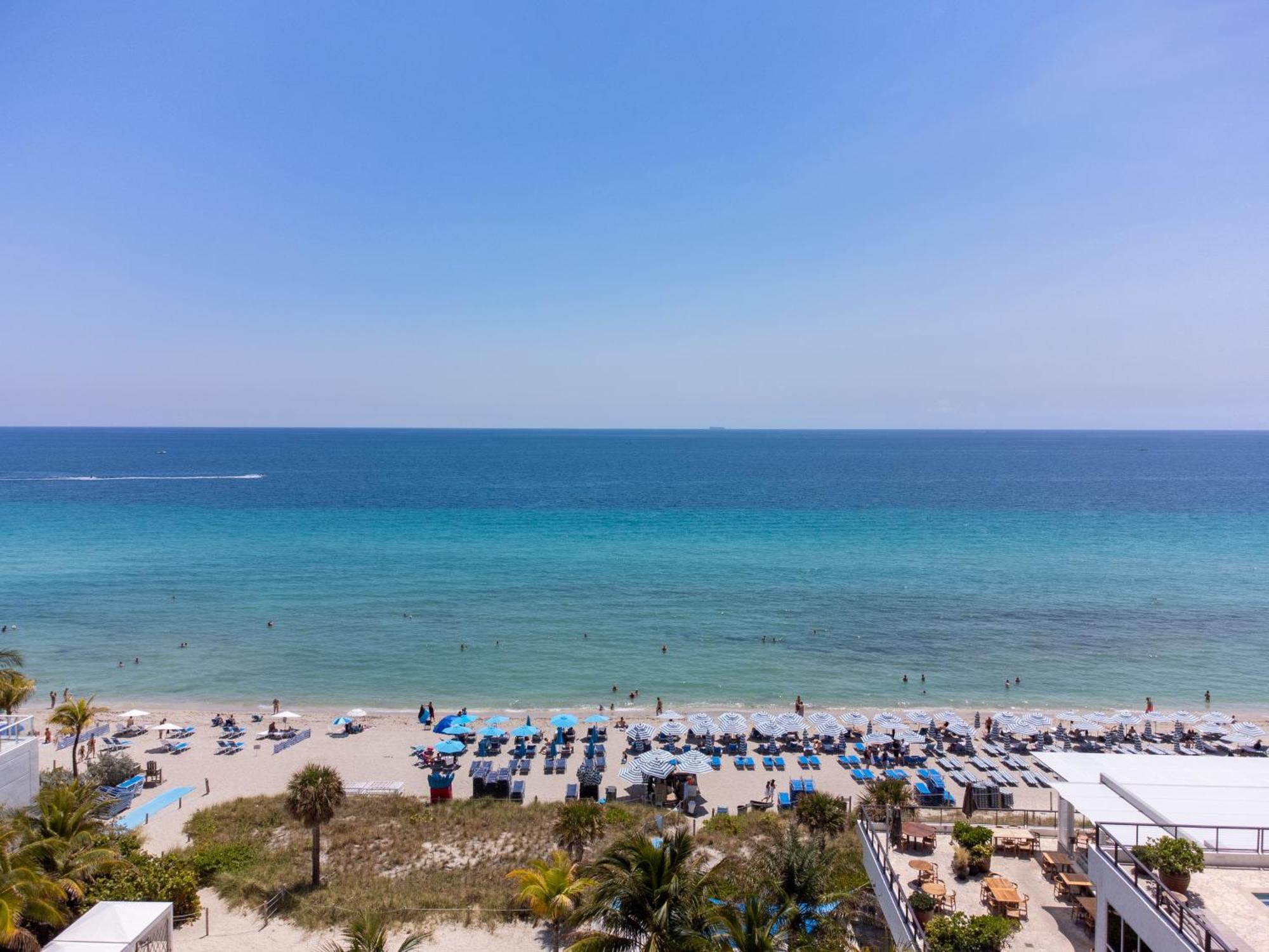 Wake Up To The Sound Of Waves In A Stylish Condo In A Luxury Resort ハリウッド エクステリア 写真