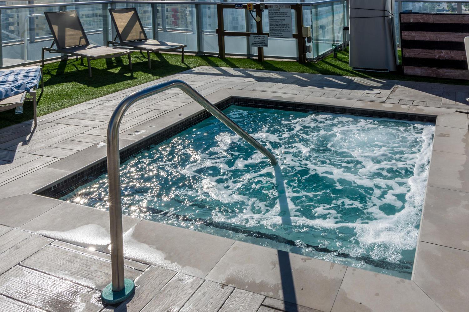 Wake Up To The Sound Of Waves In A Stylish Condo In A Luxury Resort ハリウッド エクステリア 写真
