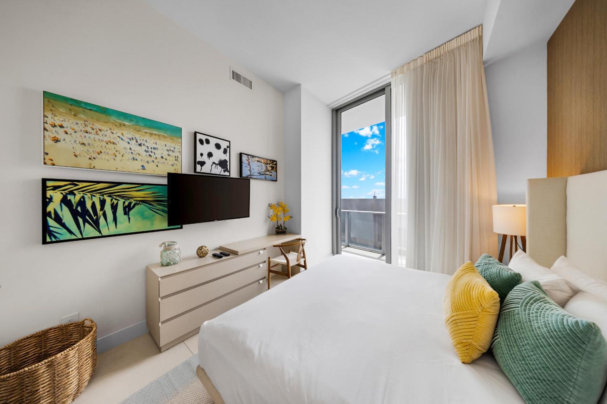 Wake Up To The Sound Of Waves In A Stylish Condo In A Luxury Resort ハリウッド エクステリア 写真